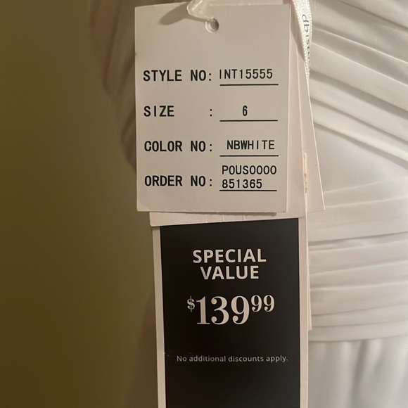 White Strapless long chiffon gown size 6 “DB Studio” “ David’s Bridal ” NWT - Picture 7 of 10